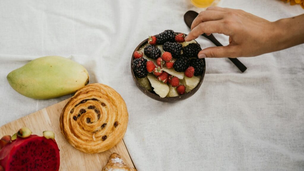 How Turkmenistan Facebook bloggers can collaborate with Italy advertisers in 2025