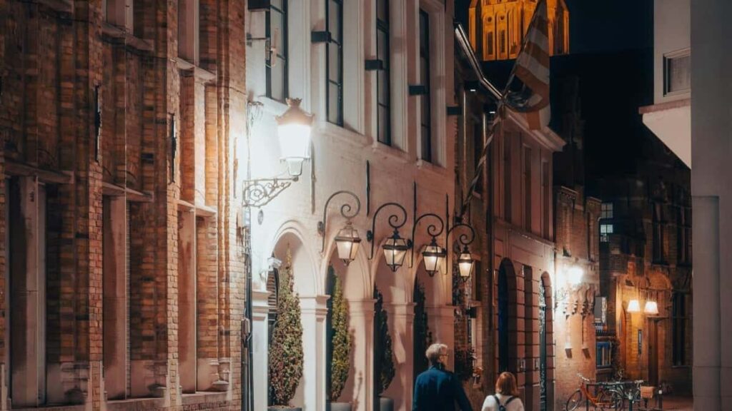 2025-nji ýylda Pakistanyň YouTube Täjirçilik Baha Kartasy we Türkmenistanda Ulanylyşy