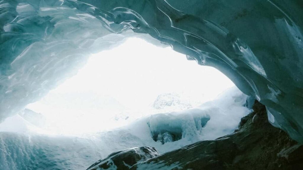 2025-nji ýylda Malaysiýada LinkedIn boýunça ähli kategoriýaly mahabat nyrhlary