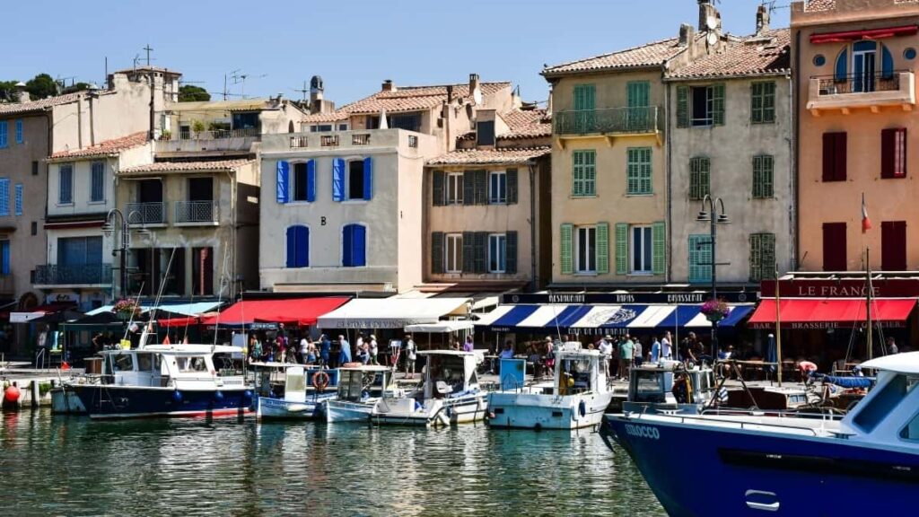 2025 ABŞ LinkedIn Täjirçilik Nyrhlary we Turkmenistandaky Täsirleri