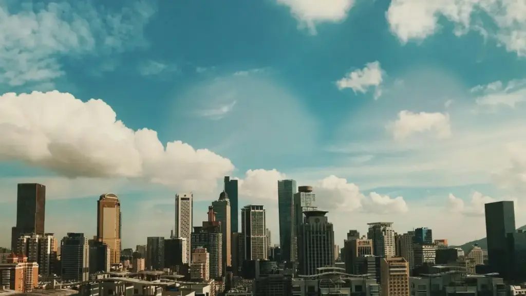 Telegram bilen Yrakdaky döredijiler arasynda eksklýuziv hyzmatdaşlyk gepleşikleri we onuň döredijilik bazaryna täsiri.