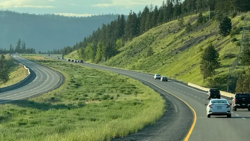Chingari platformasynda Slovakiýa brendleri bilen hyzmatdaşlyk gurmak we syýahat planlaryny öndürmek üçin praktiki ädimler, outreach şablonlary, KPIs we ýerli taktikalary.