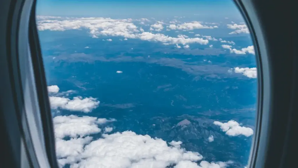Turkmen yaratjylar üçin praktiki ýol görkezmesi: Threads arkaly Hytaý kosmetika we haryt brendlerine ýetmek, hyzmatdaşlyk teklipleri we öndüriji synaglary üçin nädip ýüzlenmeli.