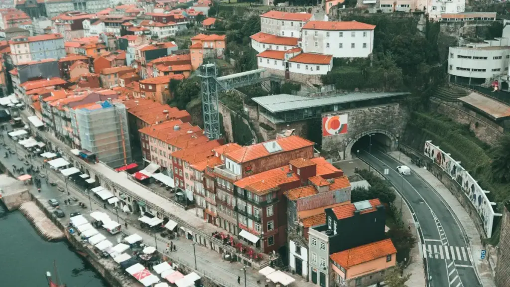 Turkmen içerigi: JD.com (jingdong) arkaly Paragwaý brendlerine ýetmek, unboxing wideo akyllyklary we amaly ädimler — logistika, hyzmatdaşlyk usullary we howpsuz aragatnaşyk üçin praktik maslahatlar.