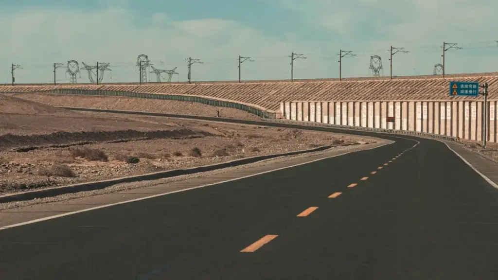 Snapchat-de Armeniýa brendleri bilen hyzmatdaşlyk etmegiň praktiki ýolnamasy — aragatnaşyk, brief, kampaniýa formatlary we regional trendler üçin öňüni alyş maslahatlary.