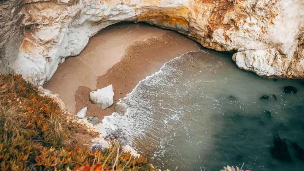 Russiýa brendleri bilen Telegramda hyzmatdaşlyk ýasamak üçin praktiki maslahatlar, nyrh düşünmeleri, we ýerli trend prognozlary — influenserler üçin gysga we işjeň gollanma.