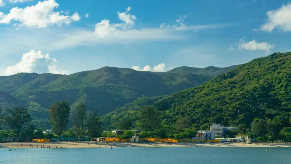 Turkmenistan üçin praktik ädimler we kanallary—Kolumbiýada geçirilen ýerli turunlary WeChat döredijileri arkaly nähili öňe sürmelidigine degişli ýörite strategiýa.