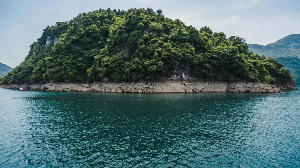 Turkmenistan üçin praktiki gollanma: Günorta Koreýada ýaşýan WeChat döredijilerini tapmak, aragatnaşyk gurmak we real-dünýä waka vloglarynda hyzmatdaşlyk etmek üçin taktika, töwekgelçilikler we täze trendler.