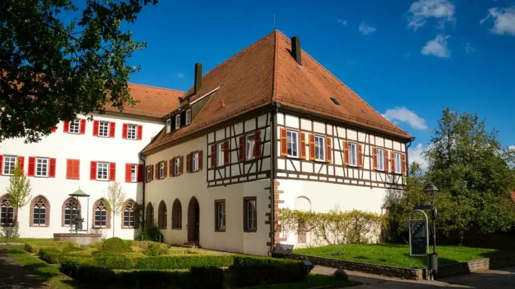 Pakistanly Apple Music döredijilerini tapmak we global bazarda önümiňizi tanatmak üçin praktik, regiona degişli ýollary we strategiki maslahatlar.