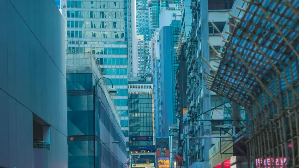 Turkmen dili üçin praktiki gollanma: SoundCloud arkaly Nepal brendlerine nädip ýakynlaşmaly, tölegli sponsorlyk şertnamalaryny nädip gol çekdirip bilersiňiz — hukuk ýagdaýy, kanallary we taktikalaryň konkret ädimleri.