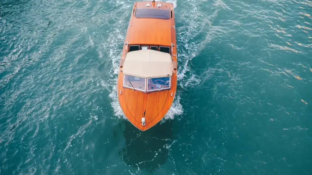 Oman bazary üçin ýönekeý, amaly gollanma: Rumble döredijilerini nädip tapyp, fitness app-yna traffik sürmelidir — ýerli taktika, howpsuzlyk we kampaniýa çemeleşmeleri.