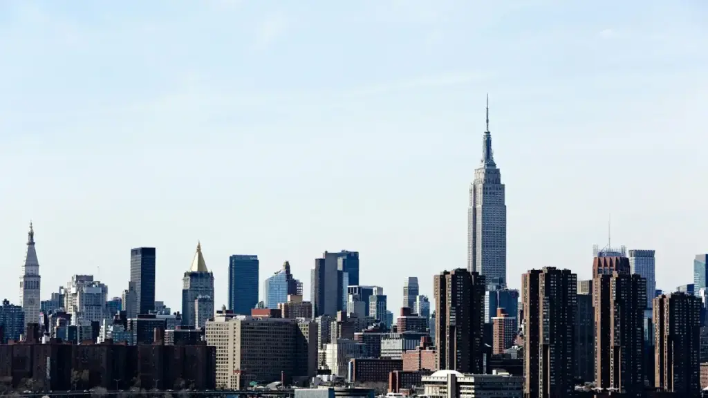 Rumble arkaly Ispan brendlerine nädip ýetmeli, hyzmatdaşlyk teklipleri nähili taýýarlanmaly we bazardaky trendler nähili peýda getirýär — praktiki, gatnaşykly gollanma.