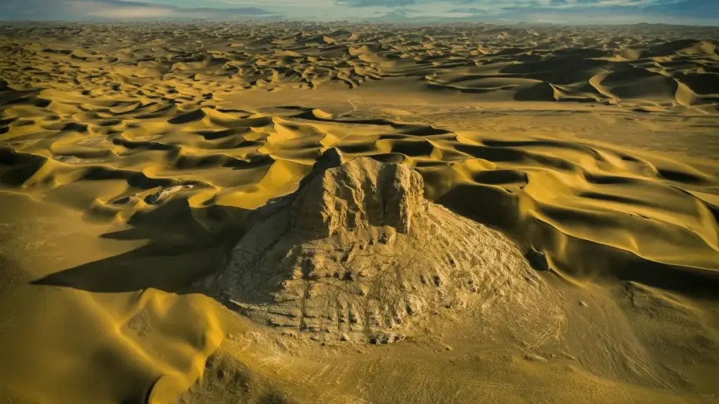 Algiriýaly Bilibili döredijilerini tapmak, uly kreatorlar bilen haryt hatlaryny dizaýn etmek we ýerli bazara çykarmak üçin praktik, etaplaýyn ýörelgeler. Bilibili, Anghami we global trendler boýunça 2026 maglumatlary bilen.