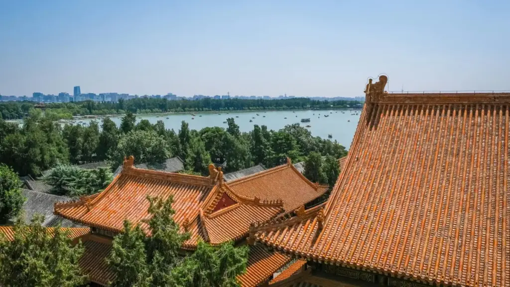 Turkmen telekeçiler üçin Pragadaky HBO Max döredijilerini tapmak, dogry brief we ýerli strategiyalar — praktiki ädimler we nusgalar.